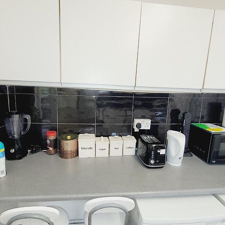 Excellent Double Rooms In Cheap Rate Around Central Londra Exterior foto
